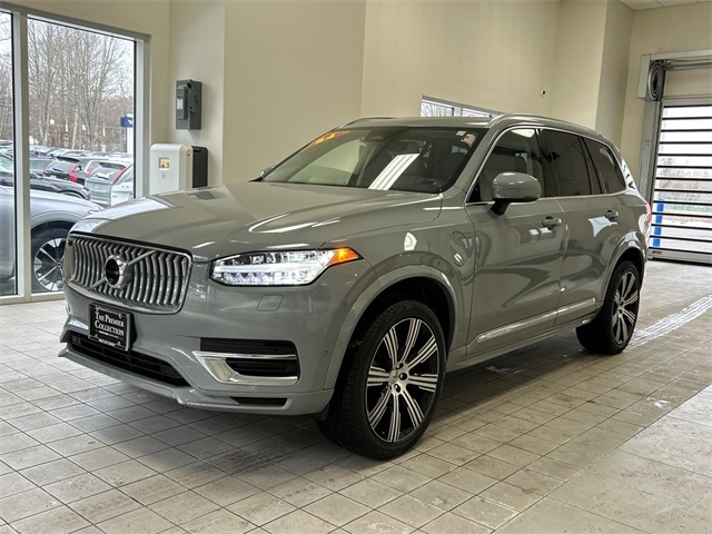 2024 Volvo XC90 Plus's photo