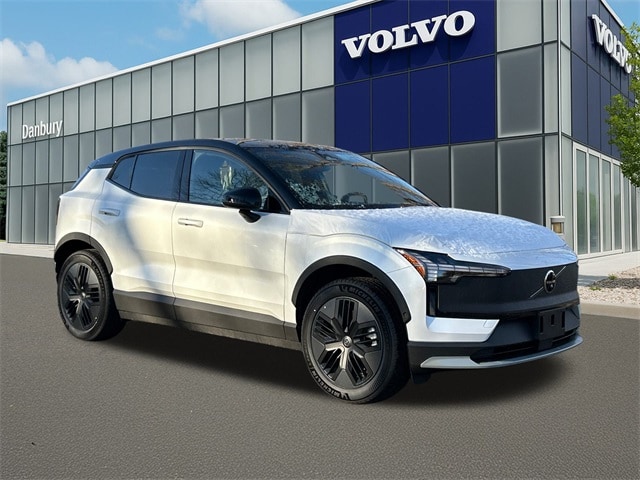 2026 Volvo EX30 Twin Motor Cross Country Ultra's photo