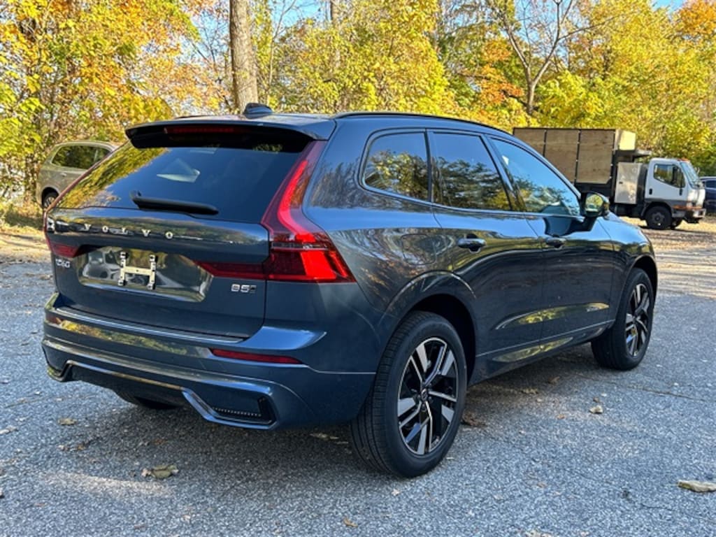 New 2026 Volvo XC60 B5 Plus SUV