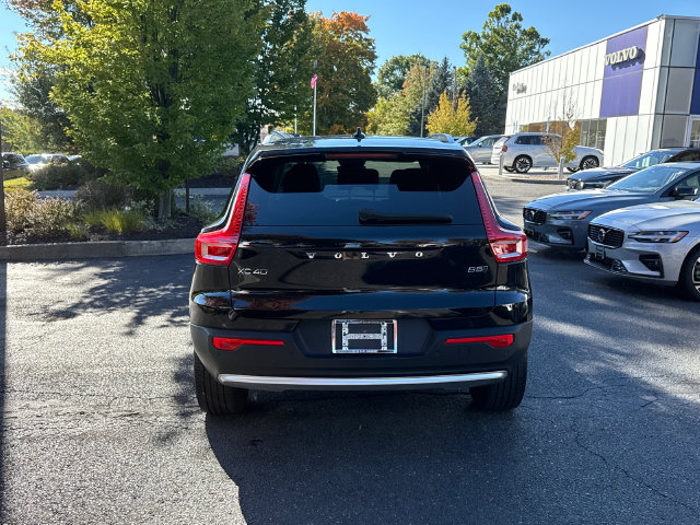 Certified 2024 Volvo XC40 B5 Core SUV
