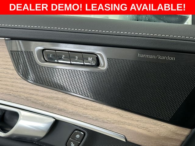 2026 Volvo XC90 Plus - Photo 19