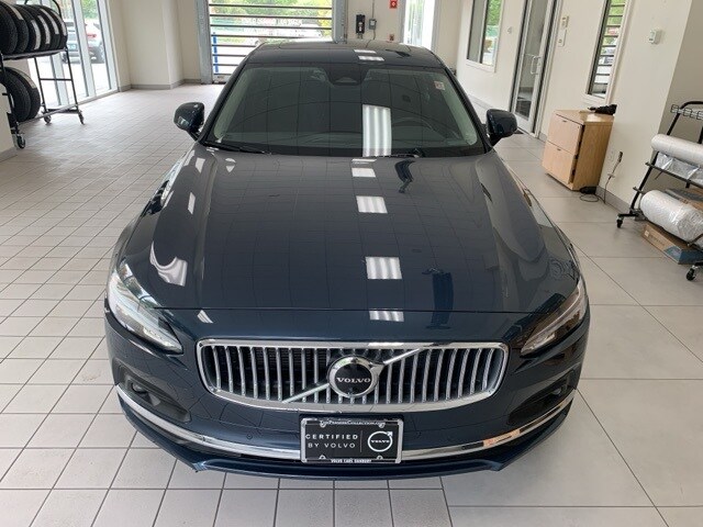 2023 Volvo S90 Plus photo 2