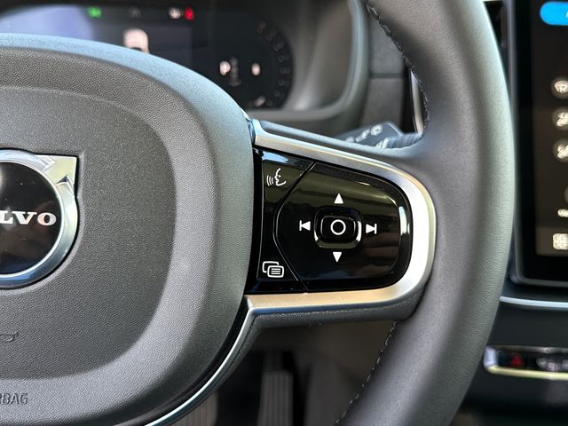 2026 Volvo XC90 Plus - Photo 12