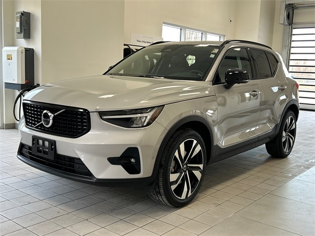 2025 Volvo XC40 Plus's photo