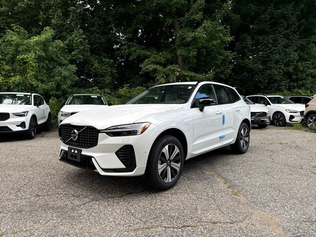 2025 Volvo XC60 plug-in hybrid T8 Plus SUV