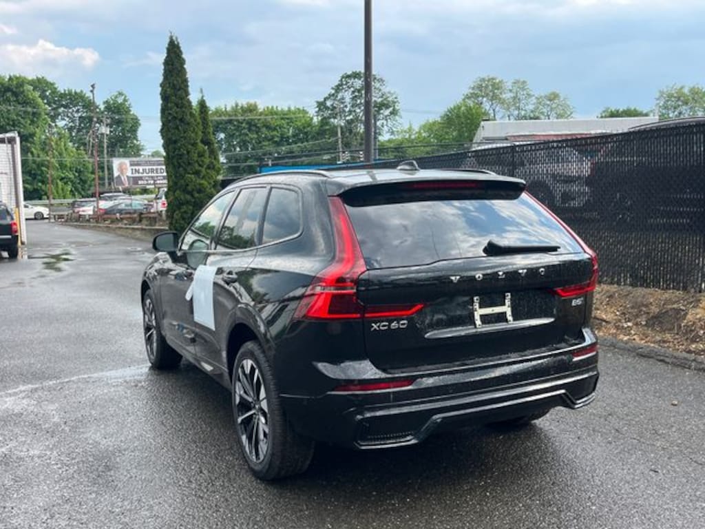 New 2026 Volvo XC60 B5 Plus SUV