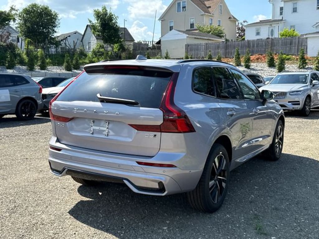 New 2026 Volvo XC60 B5 Plus SUV