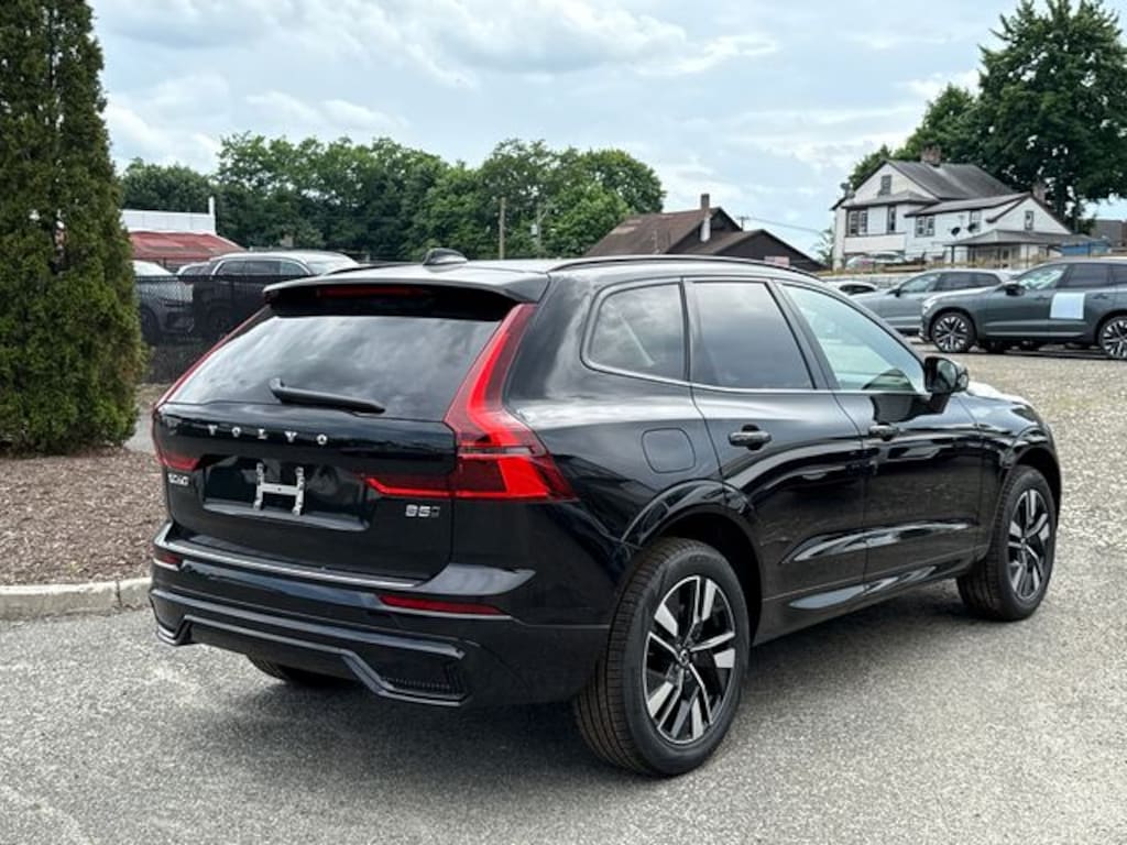 New 2026 Volvo XC60 B5 Plus SUV