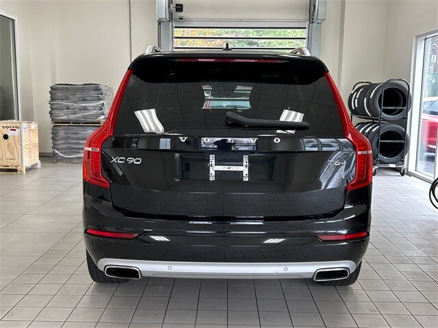 2019 Volvo XC90 T6 Momentum photo 3