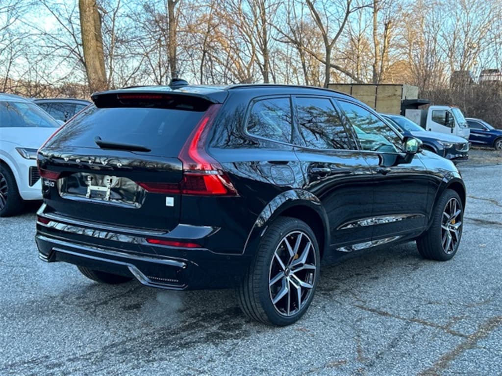 New 2026 Volvo XC60 plug-in hybrid T8 Polestar Engineered SUV