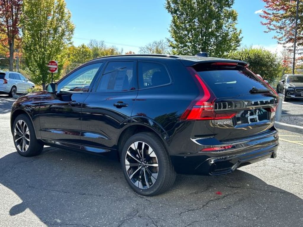 New 2026 Volvo XC60 B5 Plus SUV