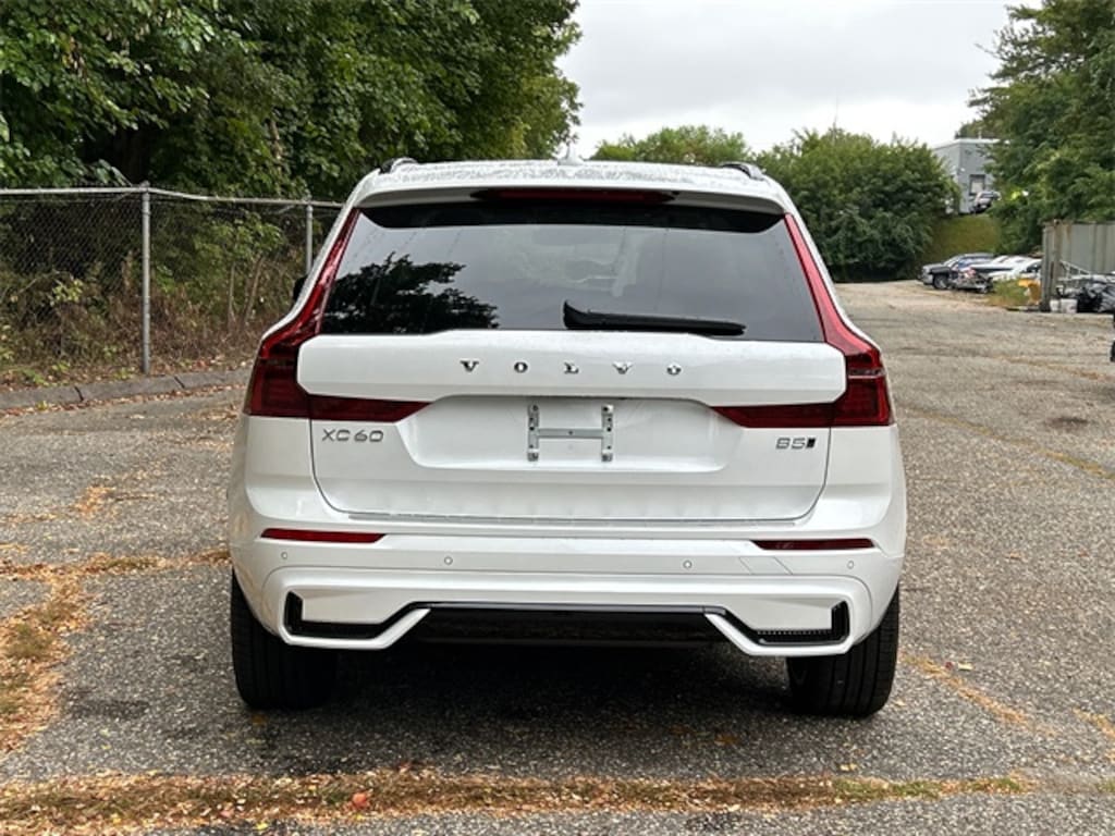 New 2026 Volvo XC60 B5 Ultra SUV