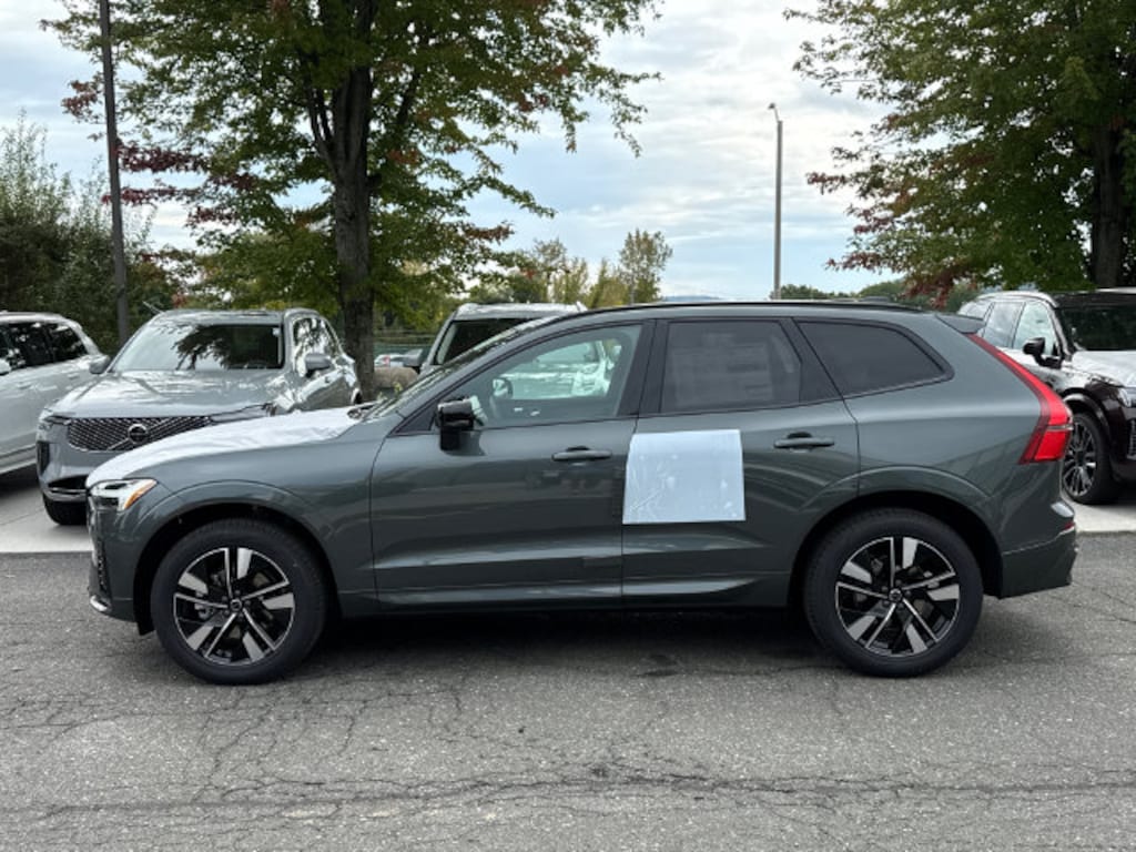 New 2027 Volvo XC60 B5 Core SUV