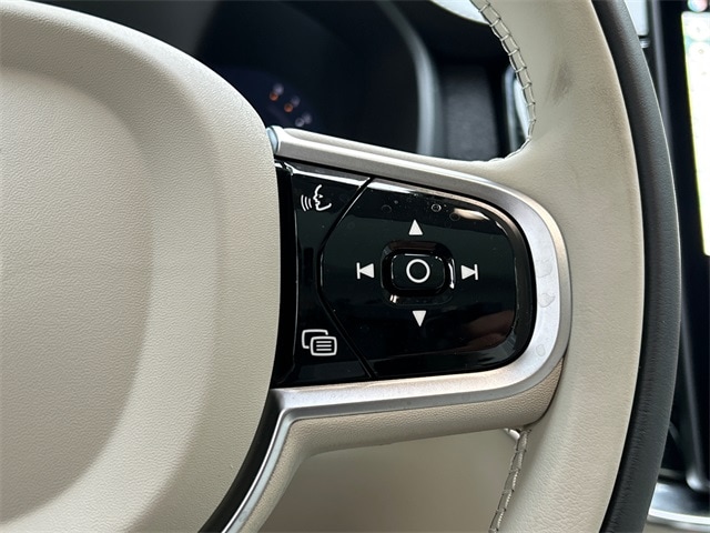 2026 Volvo XC90 Ultra - Photo 13