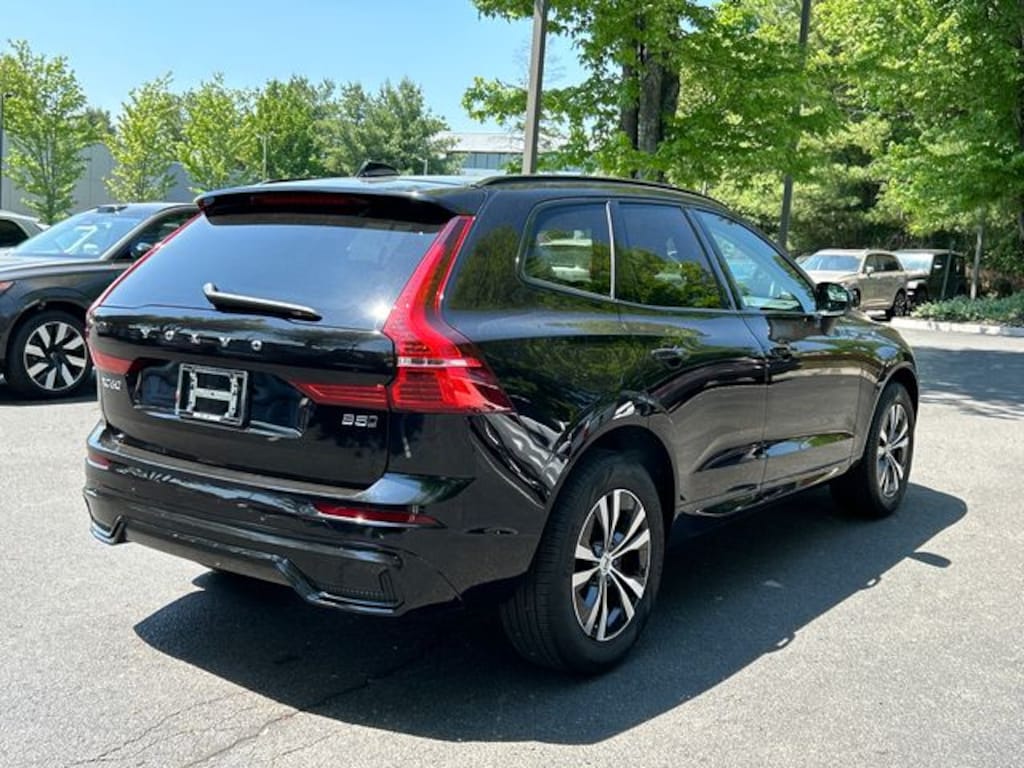Certified 2024 Volvo XC60 B5 Core SUV