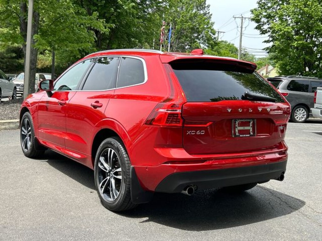 Used 2019 Volvo XC60 T5 Momentum SUV