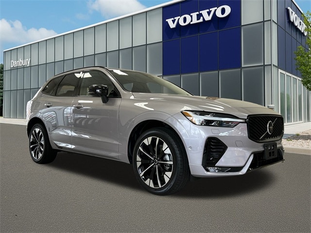 2026 Volvo XC60 Plus's photo