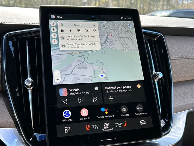 2026 Volvo XC90 Plus - Photo 16