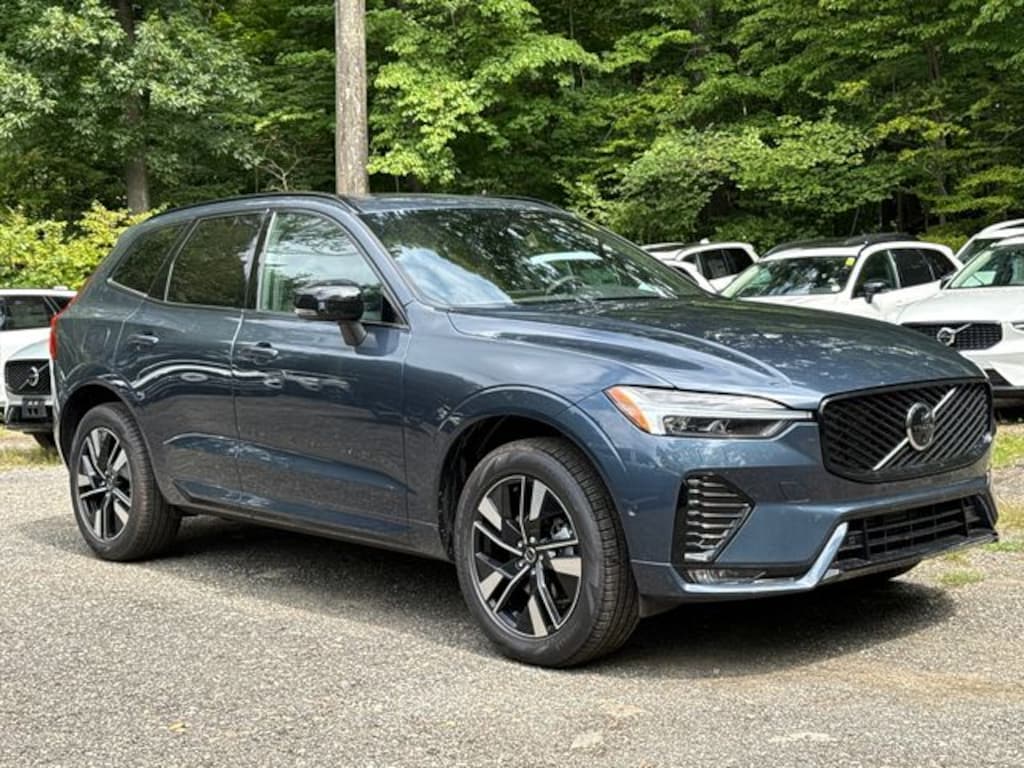 New 2026 Volvo XC60 B5 Plus SUV