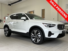 2024 Volvo XC40 B5 Plus Bright Theme SUV