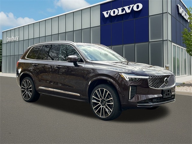 2026 Volvo XC90 Plus's photo