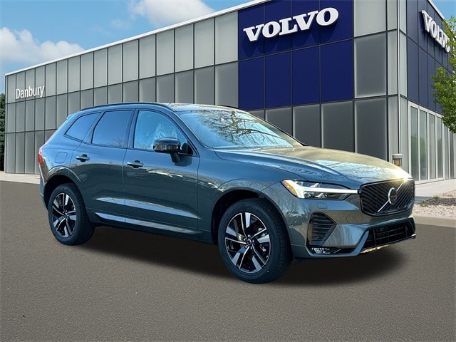 2026 Volvo XC60 Plus's photo