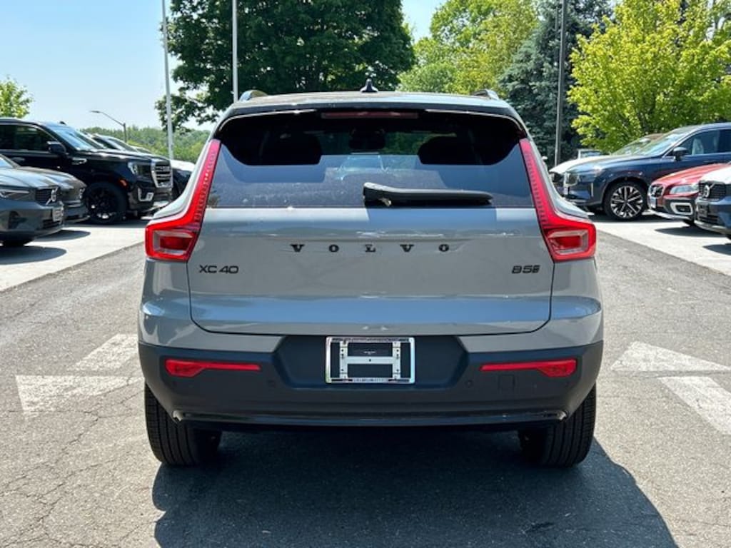 New 2026 Volvo XC40 B5 Ultra Black Edition SUV