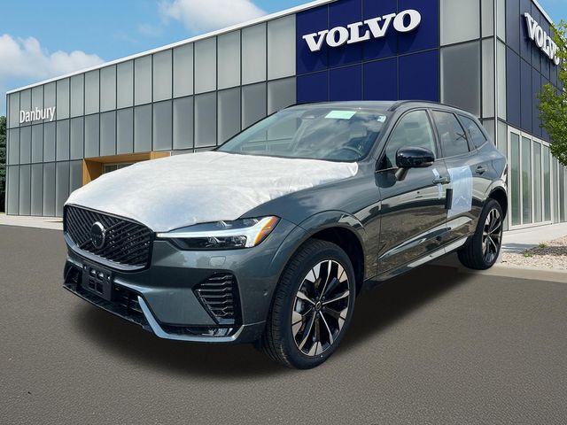 2026 Volvo XC60 B5 Plus Dark AWD's photo