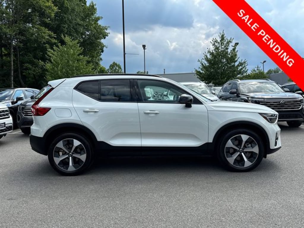 Used 2026 Volvo XC40 B5 Plus SUV