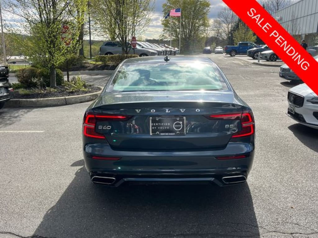 Used 2022 Volvo S60 B5 Momentum Sedan