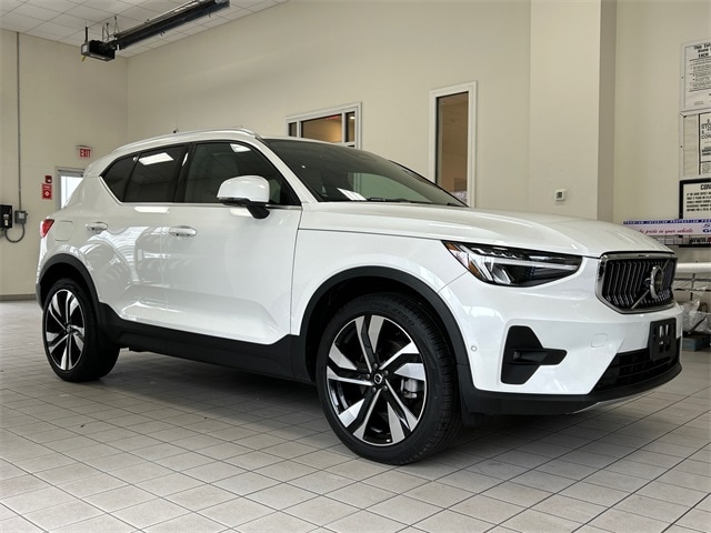 2024 Volvo XC40 Plus