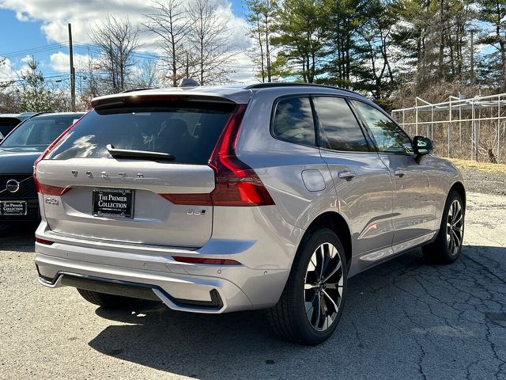 New 2026 Volvo XC60 B5 Plus SUV