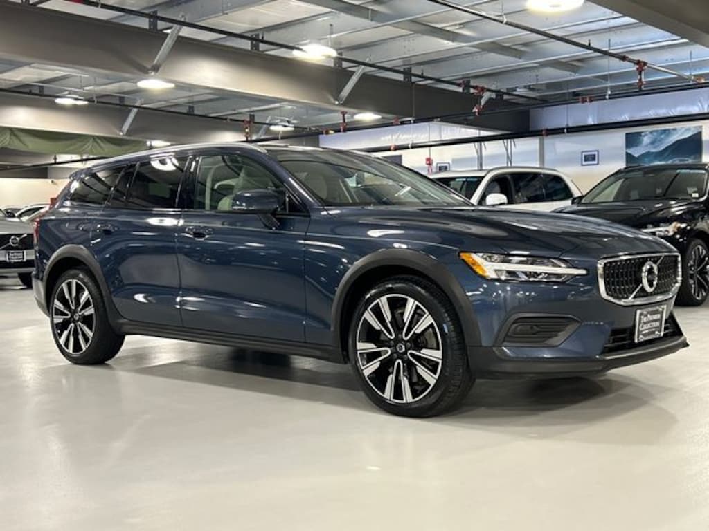 Used 2020 Volvo V60 Cross Country T5 Wagon