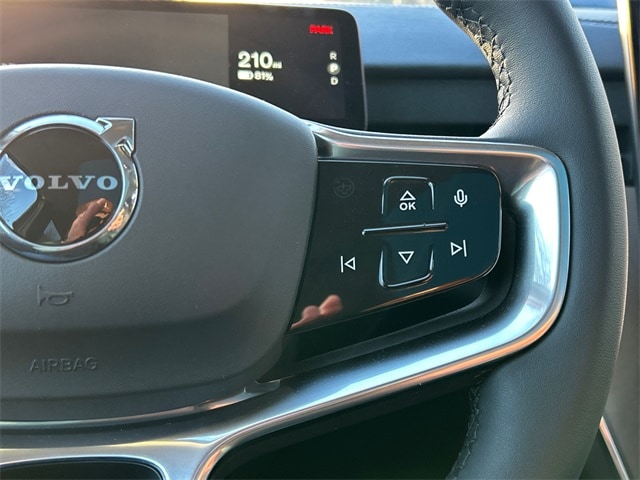 2025 Volvo EX90 Ultra - Photo 13