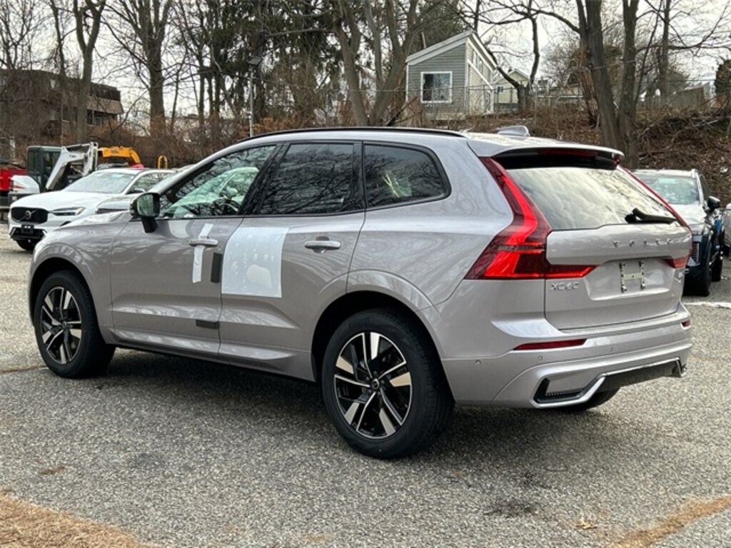 New 2026 Volvo XC60 B5 Plus SUV