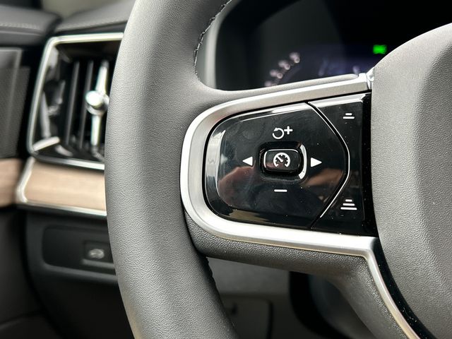 2026 Volvo XC90 Plus - Photo 12