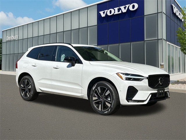 2026 Volvo XC60 Plus's photo