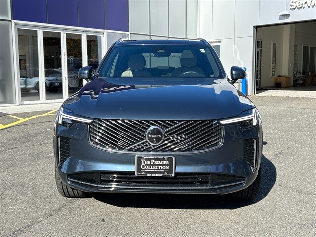 2026 Volvo XC90 Plus Black Edition photo 2