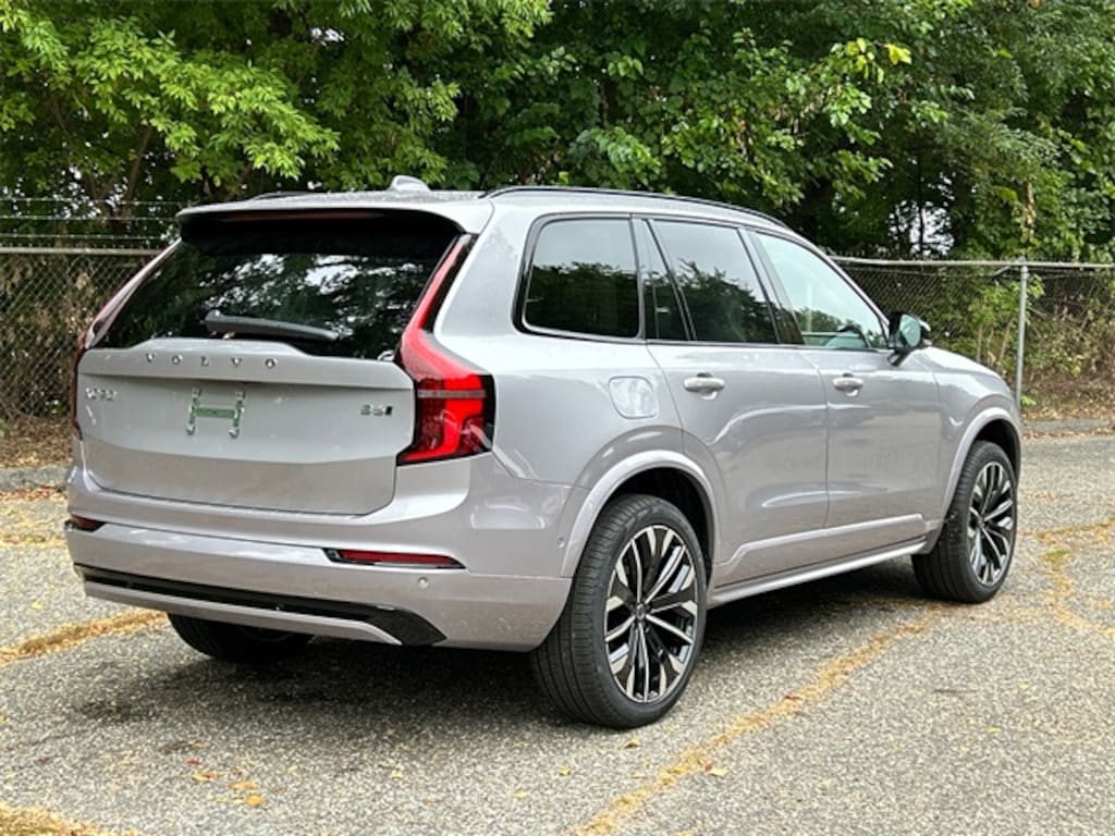 New 2026 Volvo XC90 B6 Ultra Dark Theme 7-Seater SUV