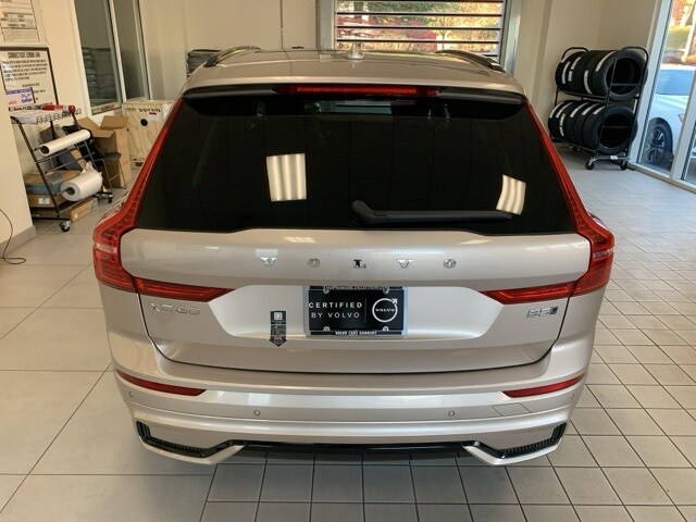 2025 Volvo XC60 B5 Plus photo 4