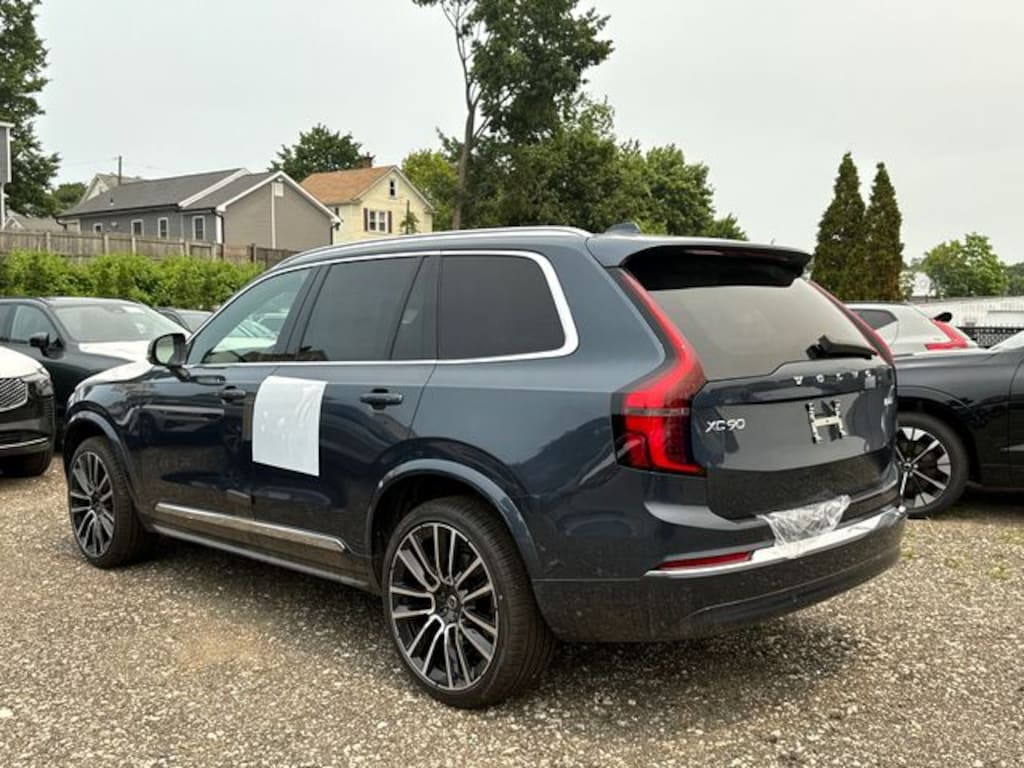 New 2026 Volvo XC90 B6 Plus 7-Seater SUV