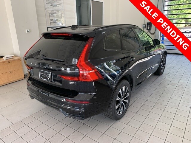 2025 Volvo XC60 B5 Plus photo 4