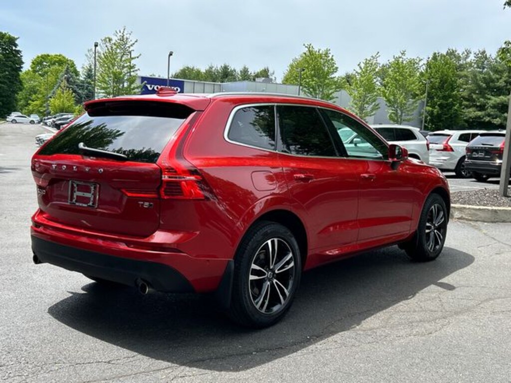 Used 2019 Volvo XC60 T5 Momentum SUV