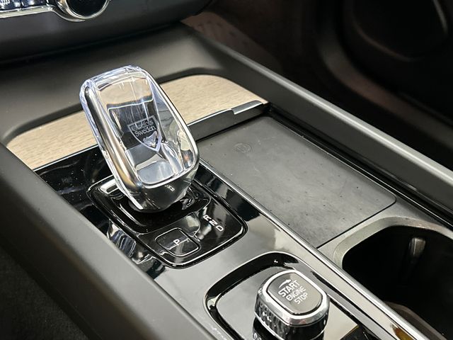 2022 Volvo XC60 Inscription - Photo 18