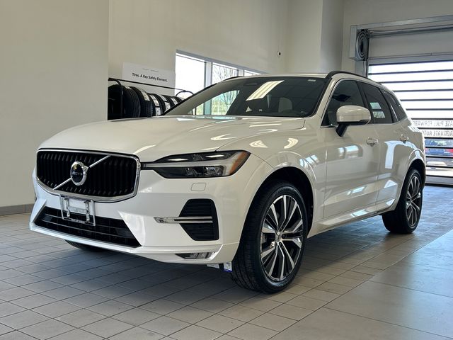 2022 Volvo XC60 Momentum