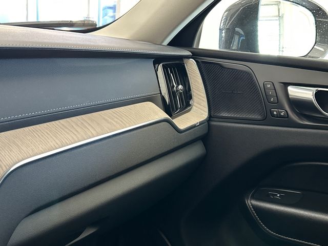 2022 Volvo XC60 Inscription - Photo 19