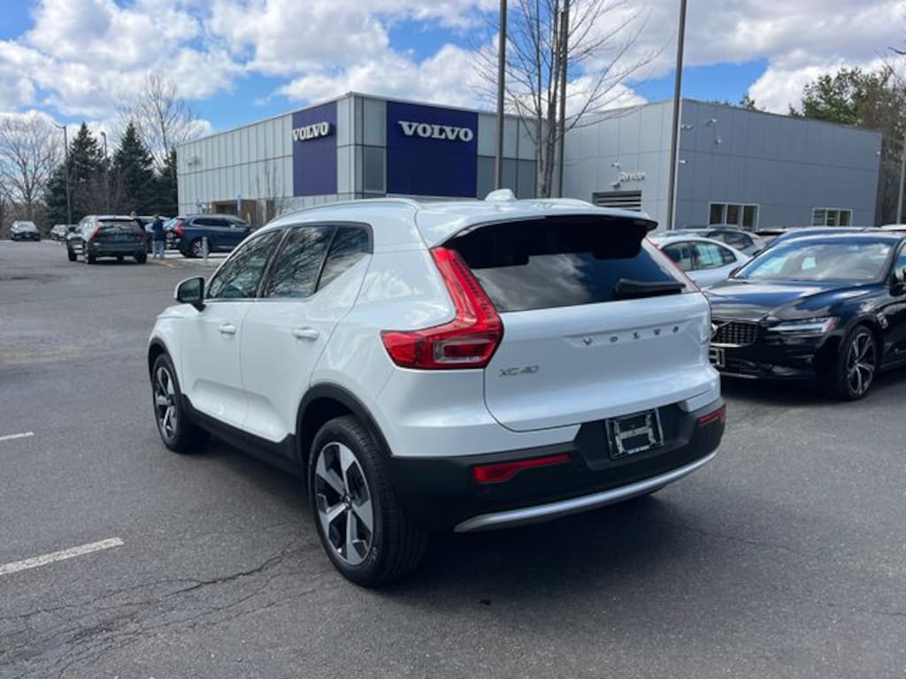 Certified 2023 Volvo XC40 B5 Plus Bright Theme SUV