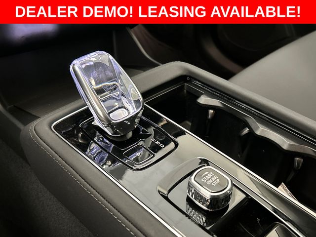 2026 Volvo XC90 Plus - Photo 17