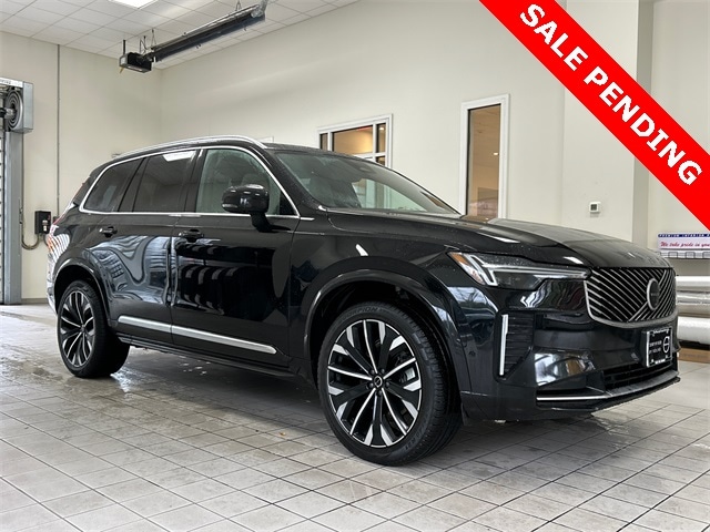 2025 Volvo XC90 Plus's photo