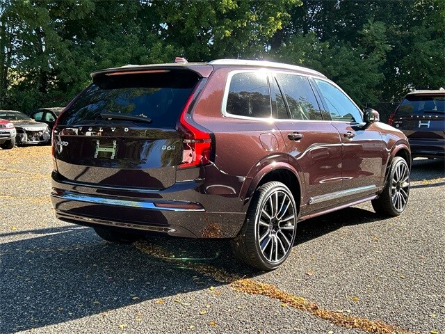 2026 Volvo XC90 Plus photo 2